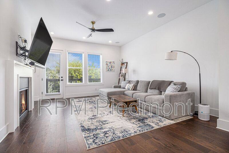 Townhouse for rent at 366 Gibson St SE, Atlanta, GA 30316