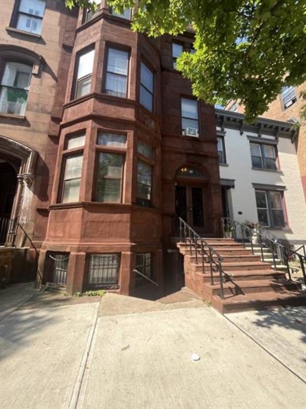 Apartment for rent at 276 State St, Albany, NY 12210