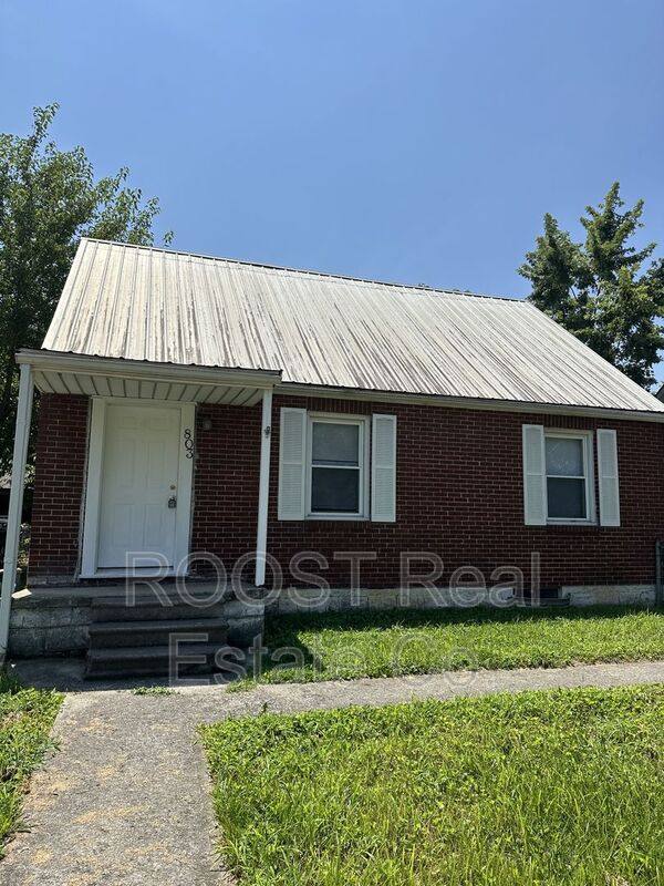 House for rent at 803 Lock Ave, Columbus, OH 43207