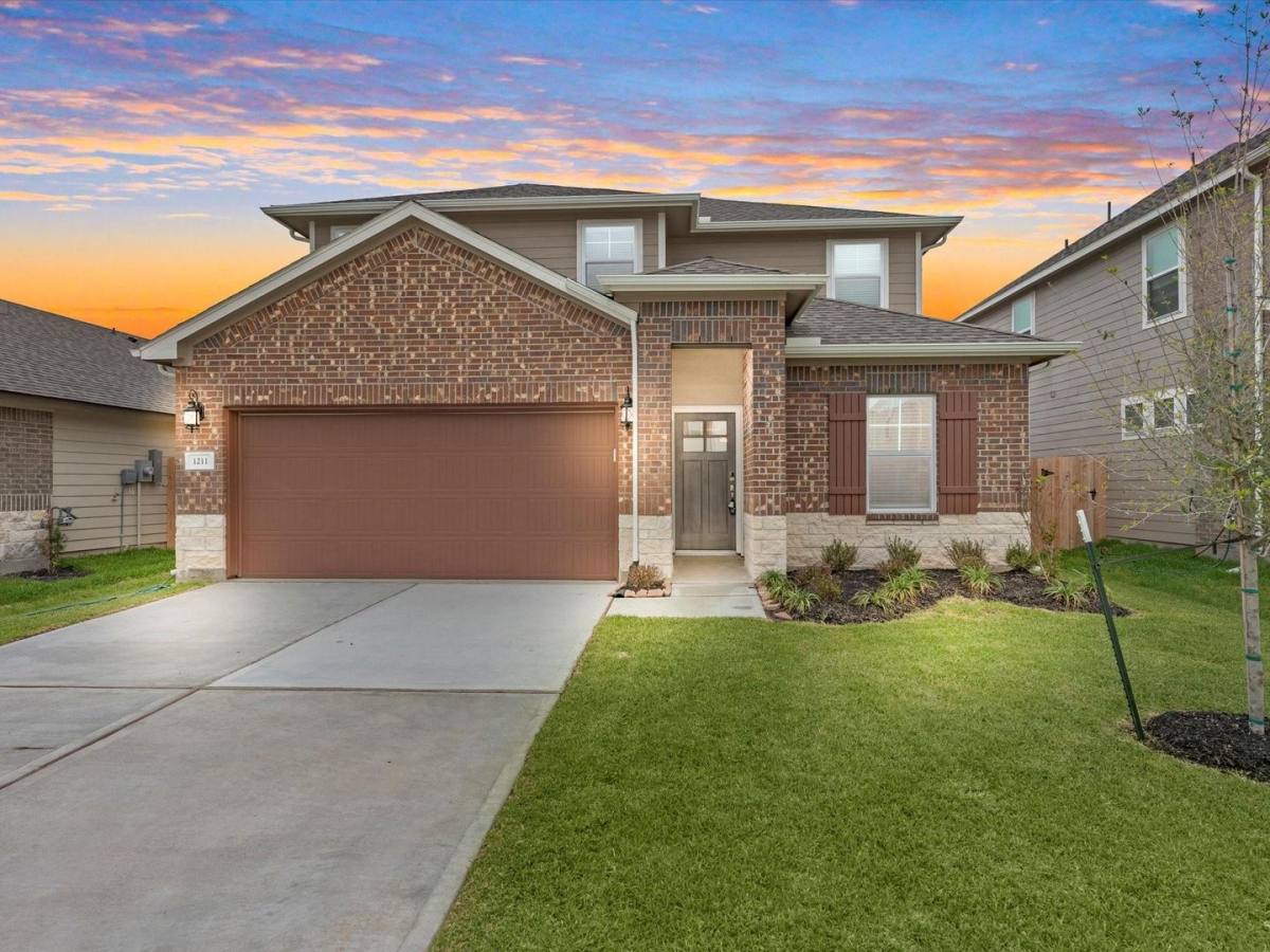 House for rent at 1211 Rosemead Dr, Rosharon, TX 77583