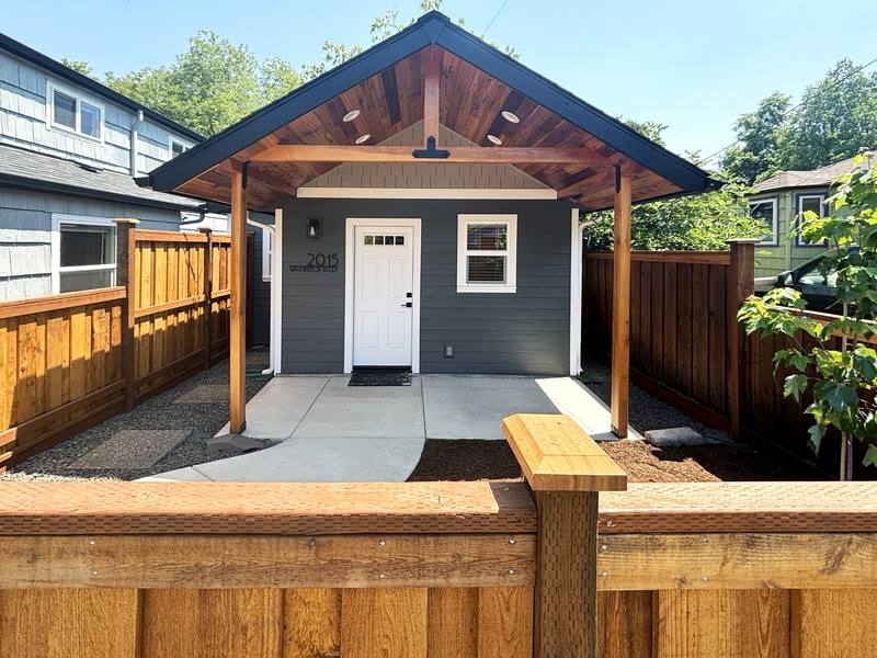 House for rent at 2015 Washington Alley, Eugene, OR 97405
