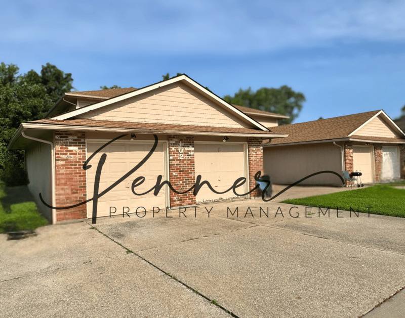 Apartment for rent at 102 Sky Vue Dr #A, Raymore, MO 64083
