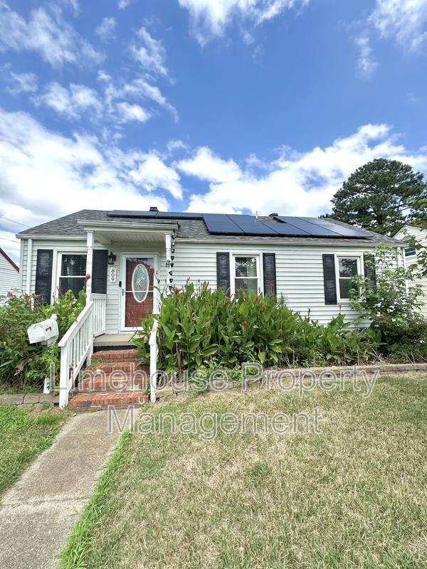 House for rent at 809 Cambridge Ave, Portsmouth, VA 23707