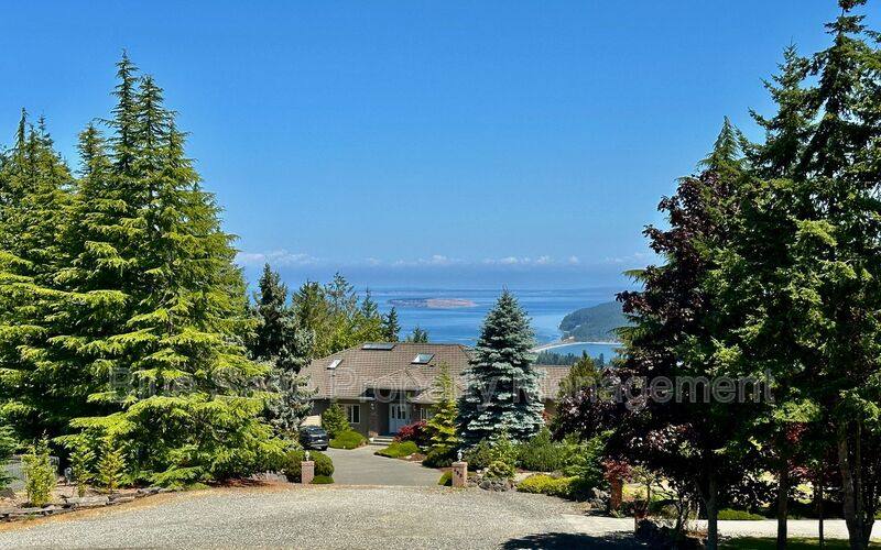 House for rent at 561 Doe Run Rd, Sequim, WA 98382