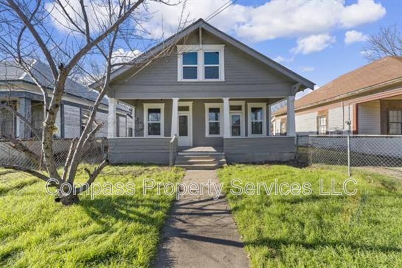House for rent at 817 S 10th St, Waco, TX 76706