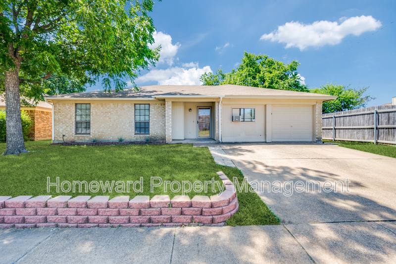 House for rent at 6504 Kary Lynn Dr N, Fort Worth, TX 76148