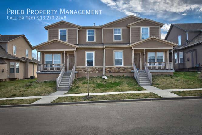 Townhouse for rent at 250 N Ferrel St, Olathe, KS 66061