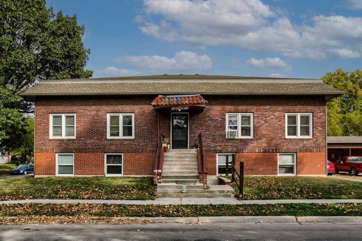 Apartment for rent at 2910 Dudley, Lincoln, NE 68503