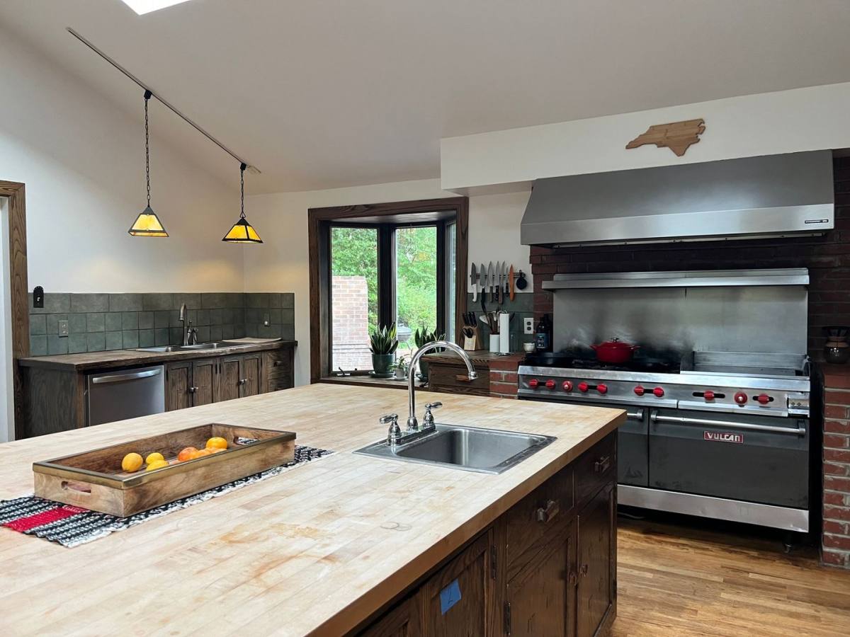 House for rent at 525 Birnamwood Dr, Chapel Hill, NC 27516