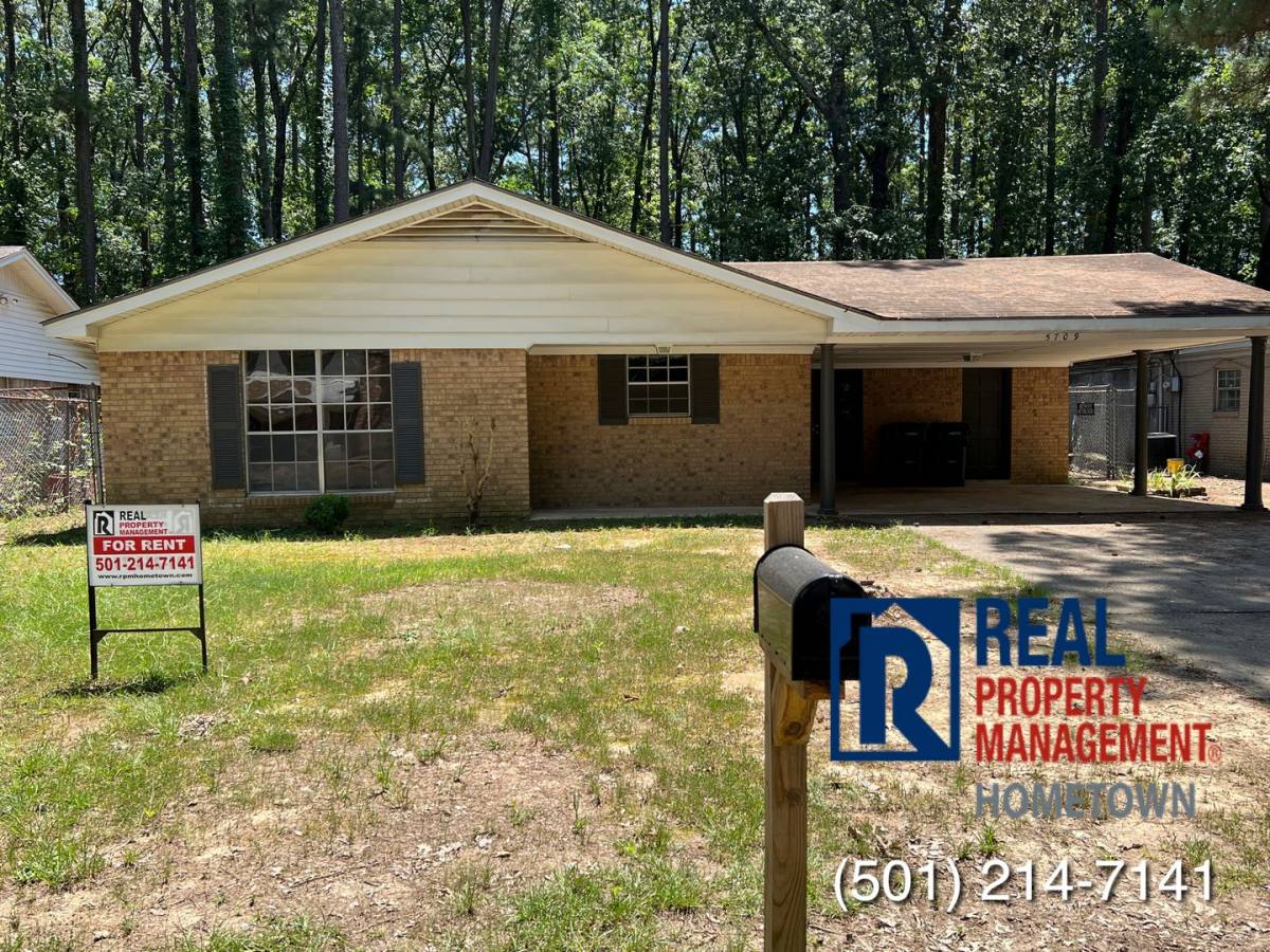 House for rent at 5709 Chaucer Lane, Little Rock, AR 72209