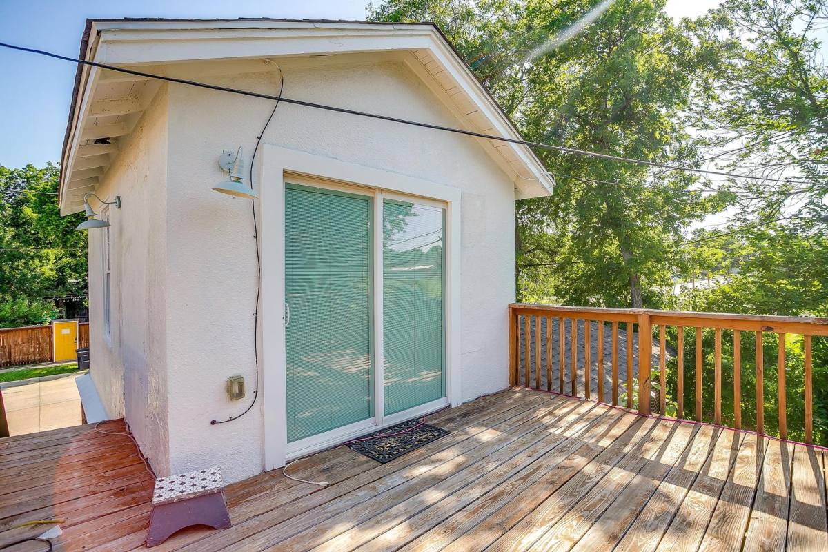 Apartment for rent at 1215 Lilac St, Fort Worth, TX 76110