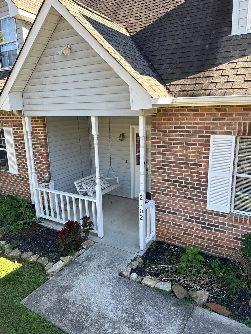 Townhouse for rent at 2102 Silverbrook Dr, Knoxville, TN 37923