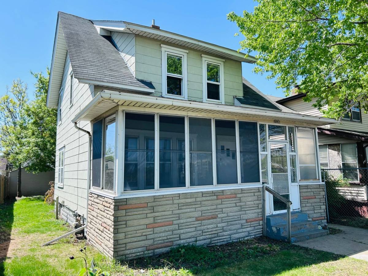 House for rent at 1536 Concordia Ave, Saint Paul, MN 55104