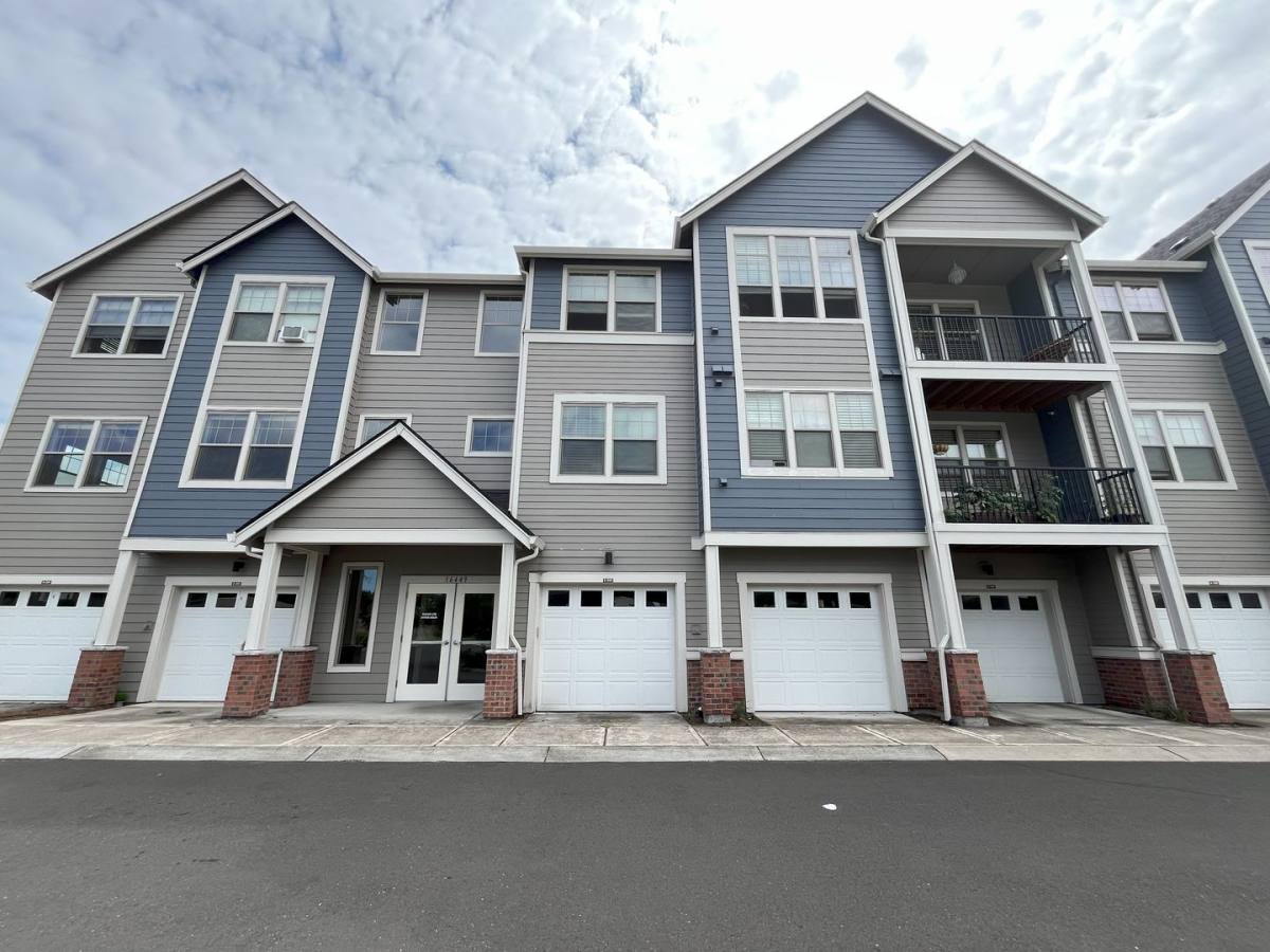 Apartment for rent at 16449 NW Chadwick Way, Portland, OR 97229
