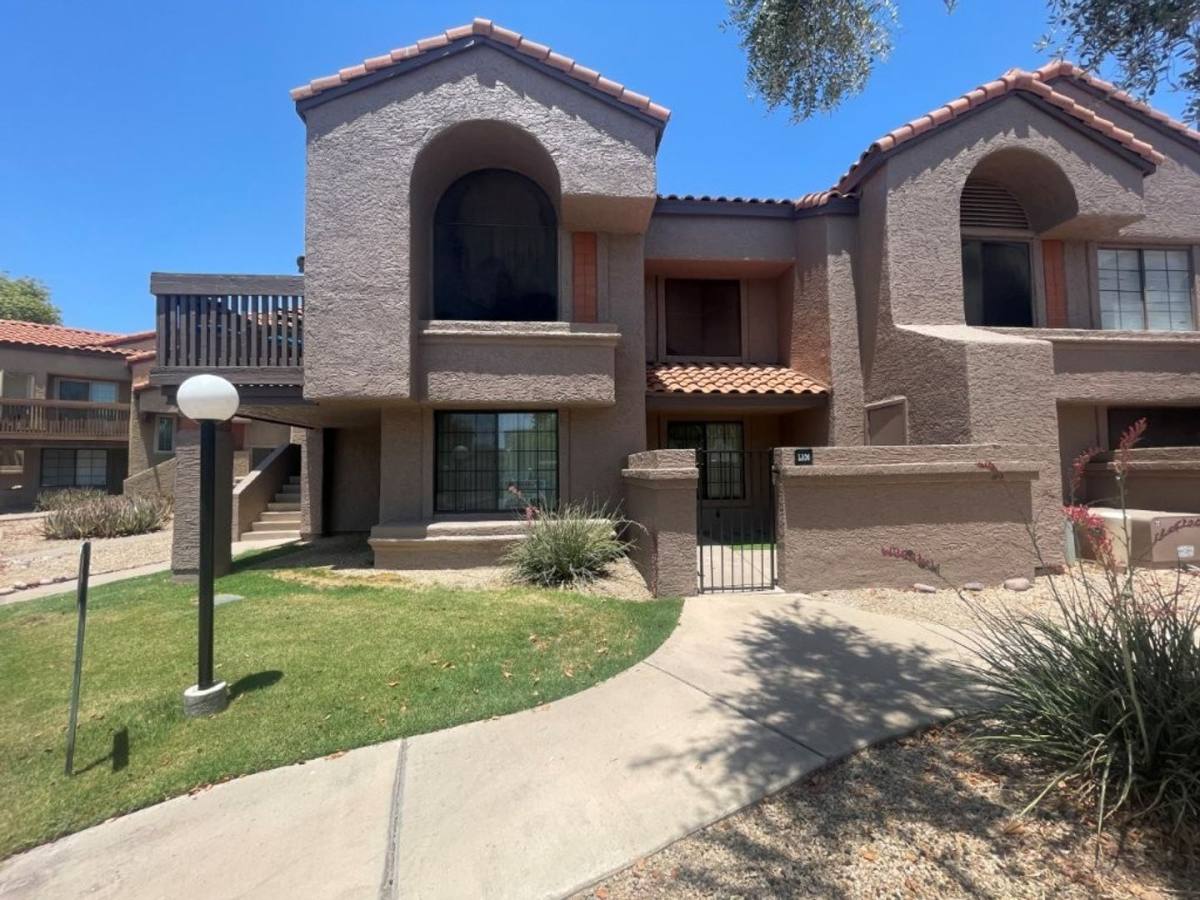 Condo for rent at 700 E Mesquite Circle, Tempe, AZ 85281