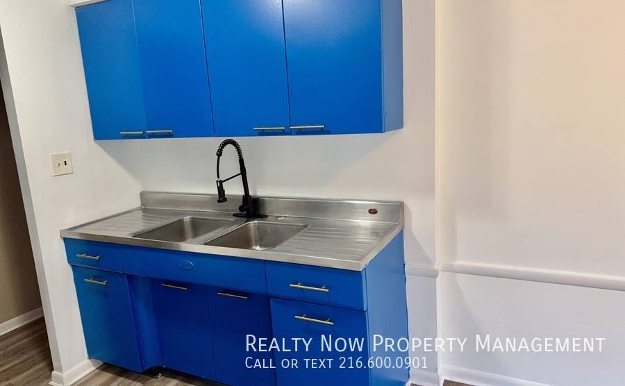 Apartment for rent at 2817 Noble Rd #7, Cleveland, OH 44121