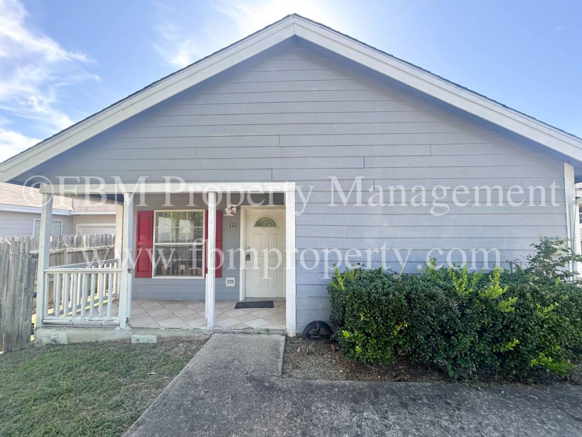 House for rent at 111 Five Points Rd, Waxahachie, TX 75165