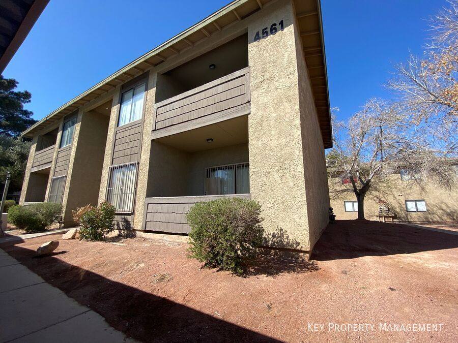 Apartment for rent at 4561 Carriage Park Dr #B, Las Vegas, NV 89121