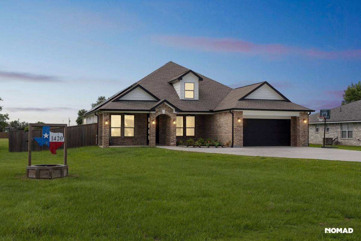 House for rent at 1420 Palomino Trail, Angleton, TX 77515