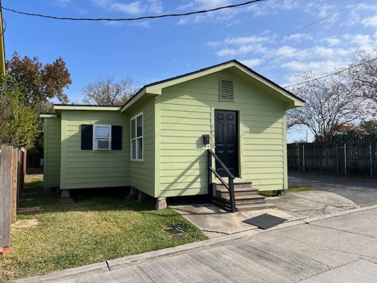 House for rent at 103 1 2 Park Ave, Lake Charles, LA 70601