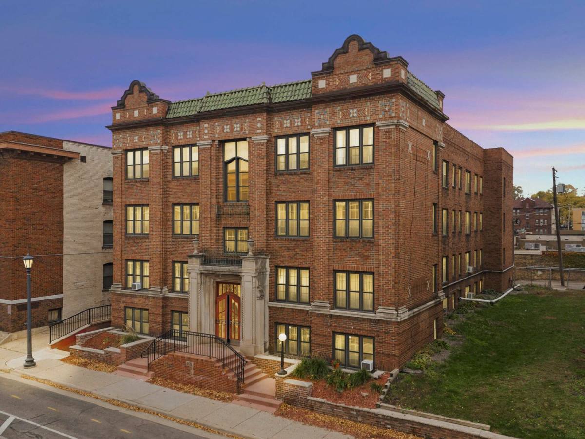 Apartment for rent at 1820 1st Ave S, Minneapolis, MN 55403