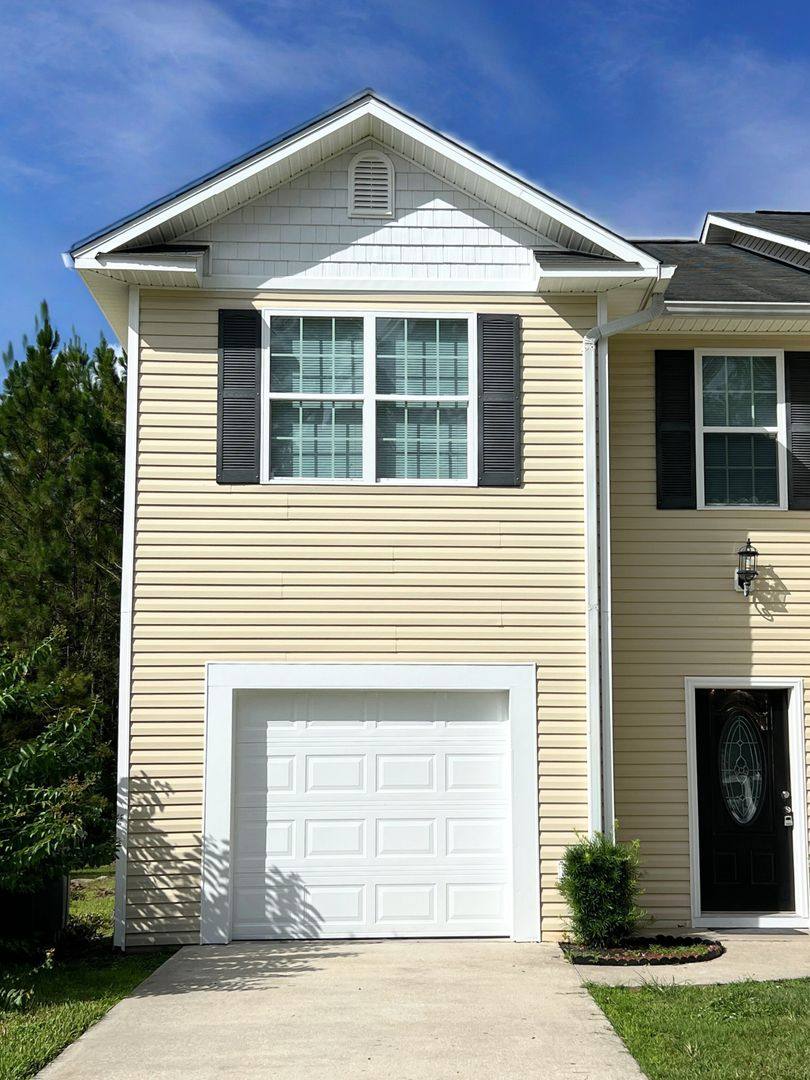 House for rent at 822 E Davis Ave, Kingsland, GA 31548