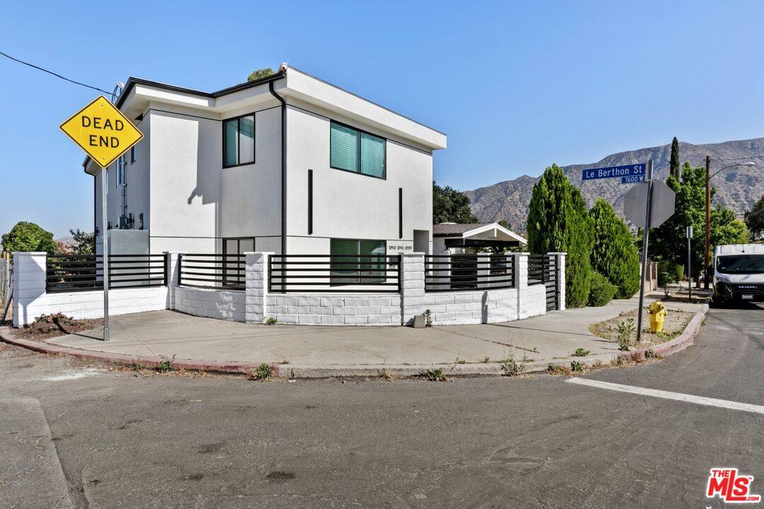 Apartment for rent at 10939 Christine Way, Tujunga, CA 91042