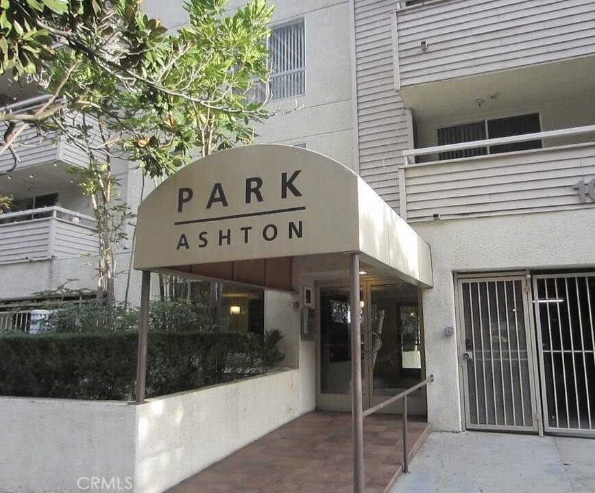Condo for rent at 10960 Ashton Ave #303, Los Angeles, CA 90024