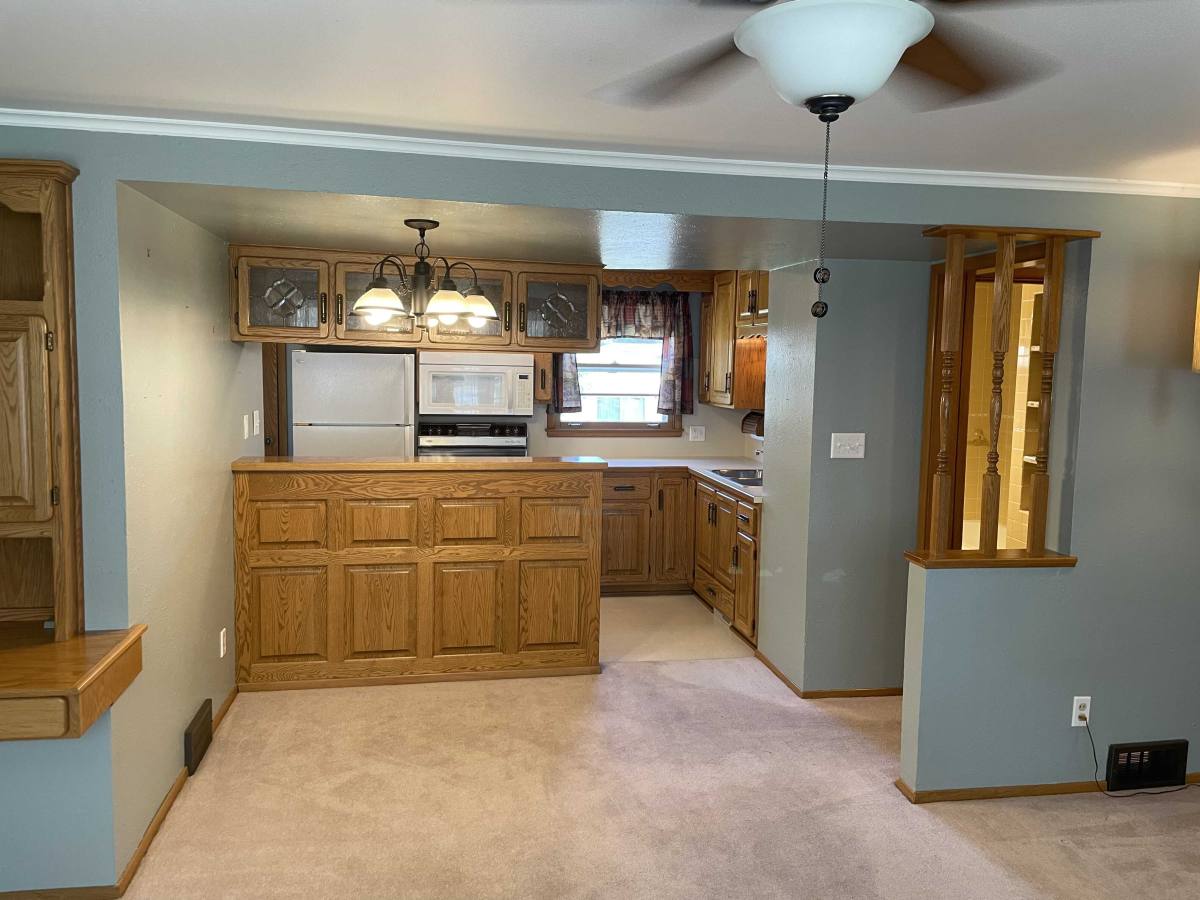 House for rent at 1916 S Holly Ave, Sioux Falls, SD 57105