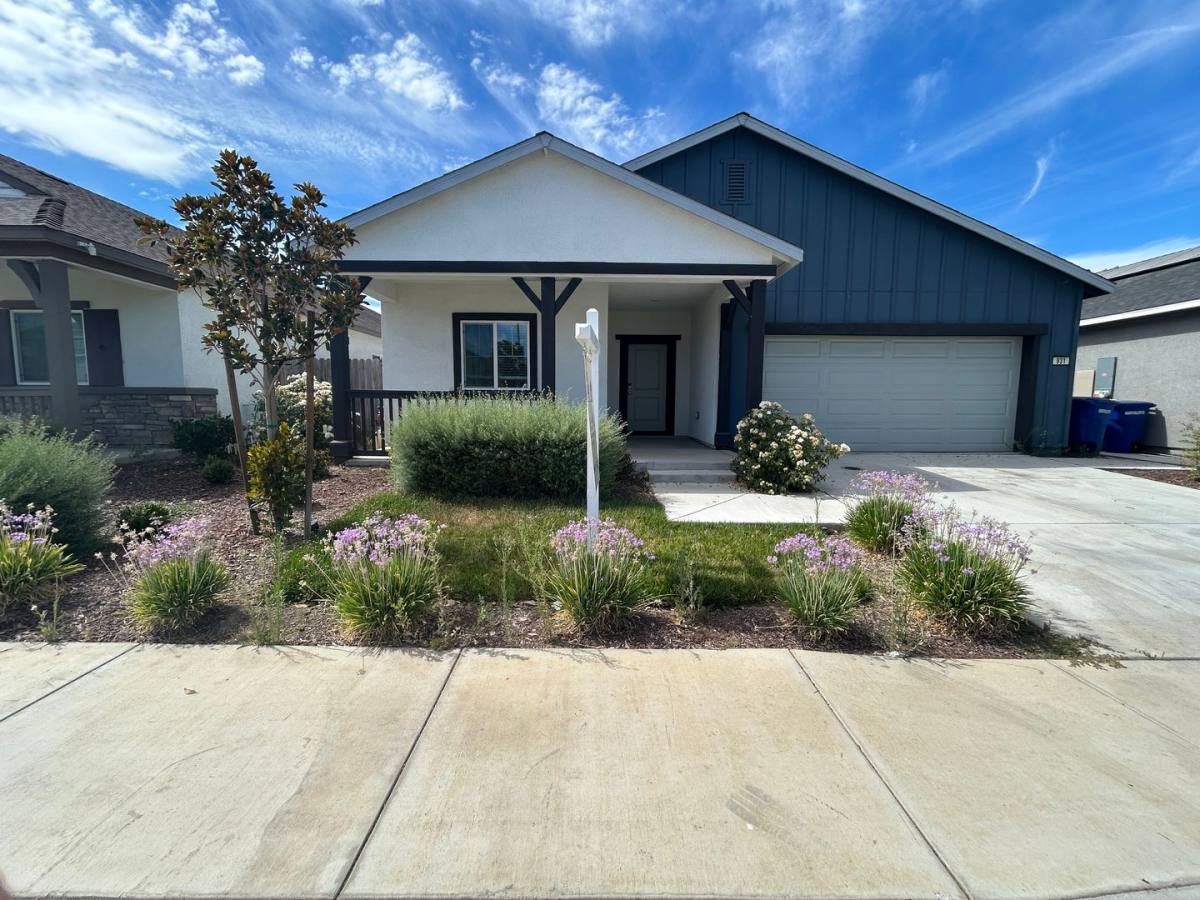 House for rent at 931 Grimsby Lane, Patterson, CA 95363
