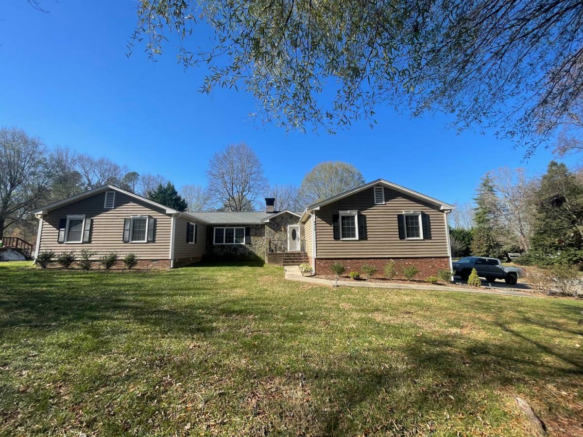 House for rent at 2417 Rettrop Dr, McLeansville, NC 27301
