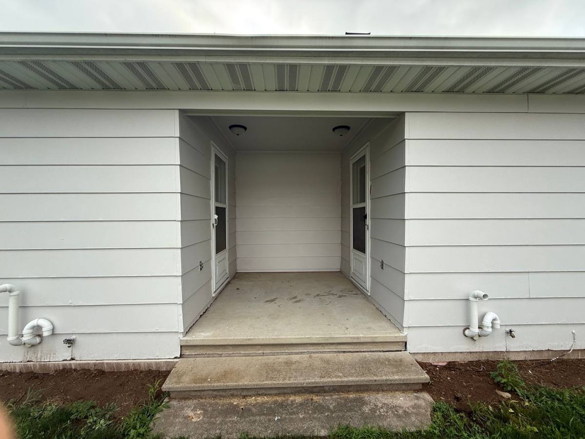 Apartment for rent at 207-211 Maple St, Seymour, WI 54165