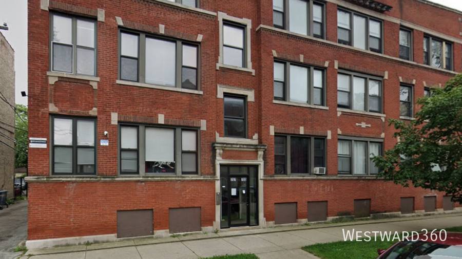 Apartment for rent at 707 E 62nd St #3E, Chicago, IL 60637