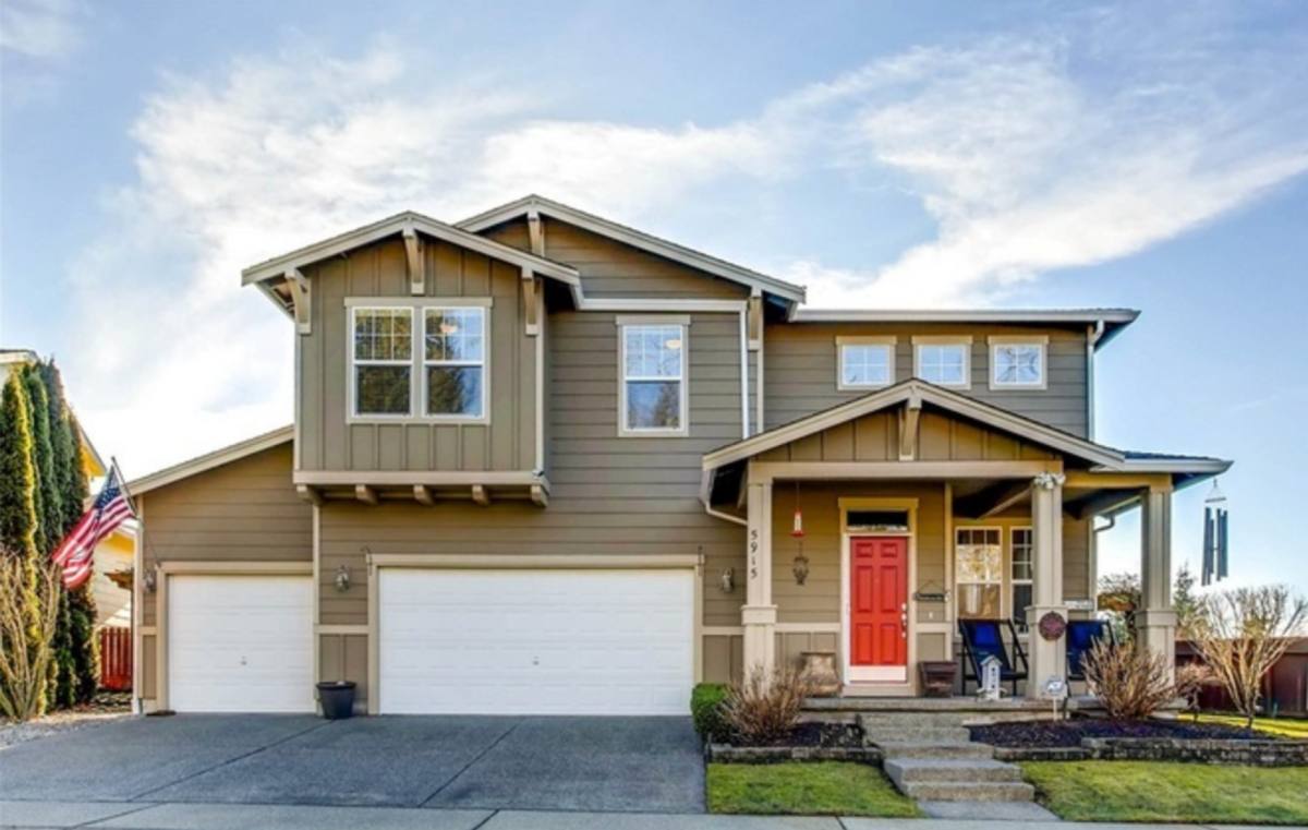 House for rent at 5915 NE 4th Place, Renton, WA 98059