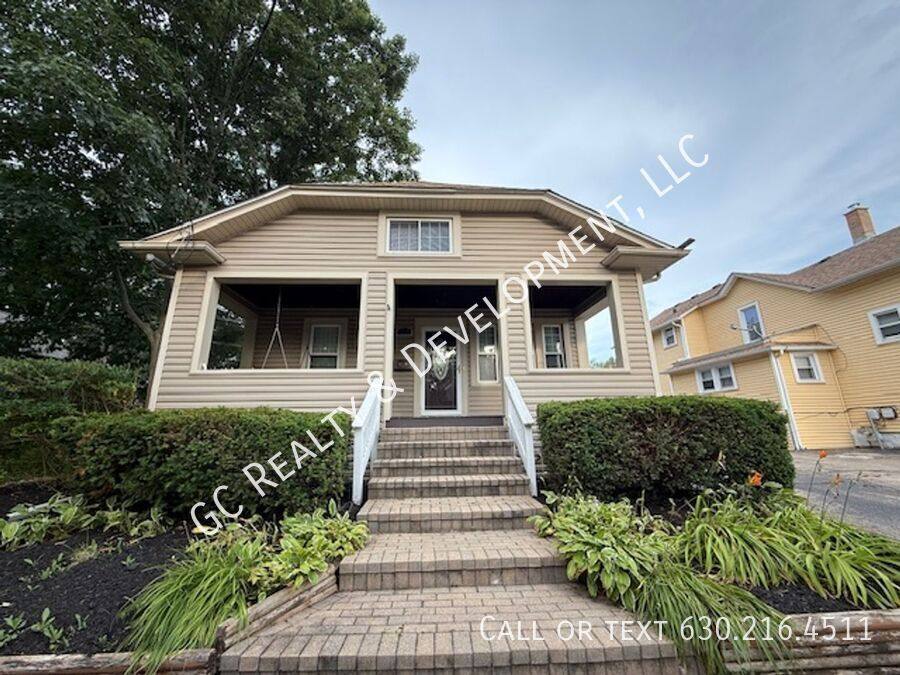 House for rent at 454 Moseley St, Elgin, IL 60123