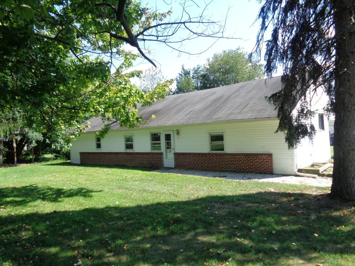 House for rent at 11 Pine Hill Ave, Mechanicsburg, PA 17050