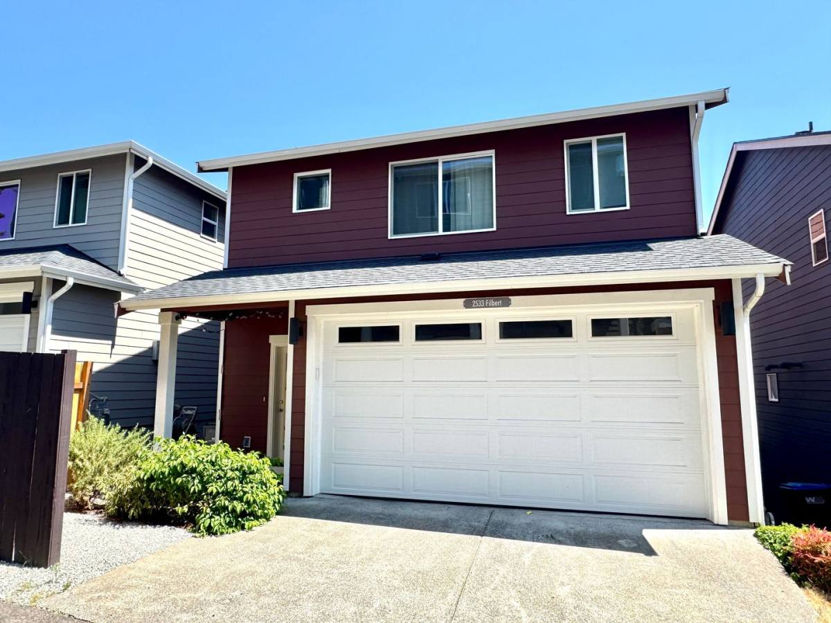 House for rent at 2533 Filbert Ave, Bremerton, WA 98310
