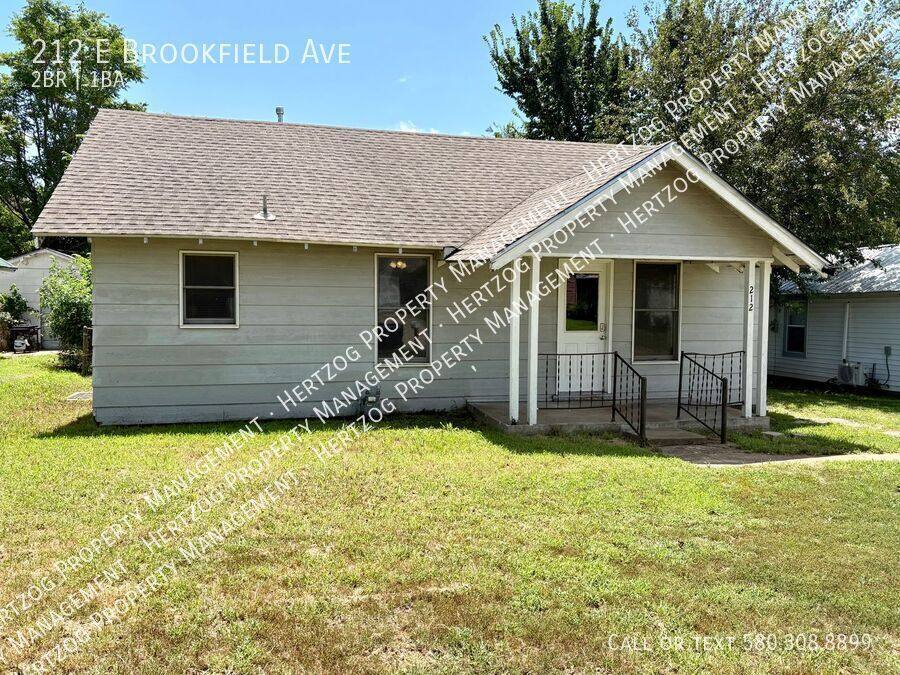 House for rent at 212 E Brookfield Ave, Ponca City, OK 74601