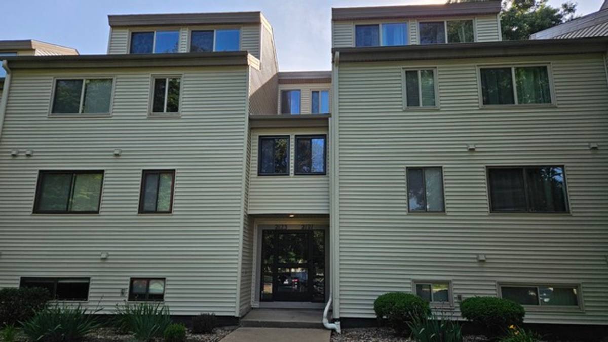 House for rent at 2123 Melrose Dr, Champaign, IL 61820