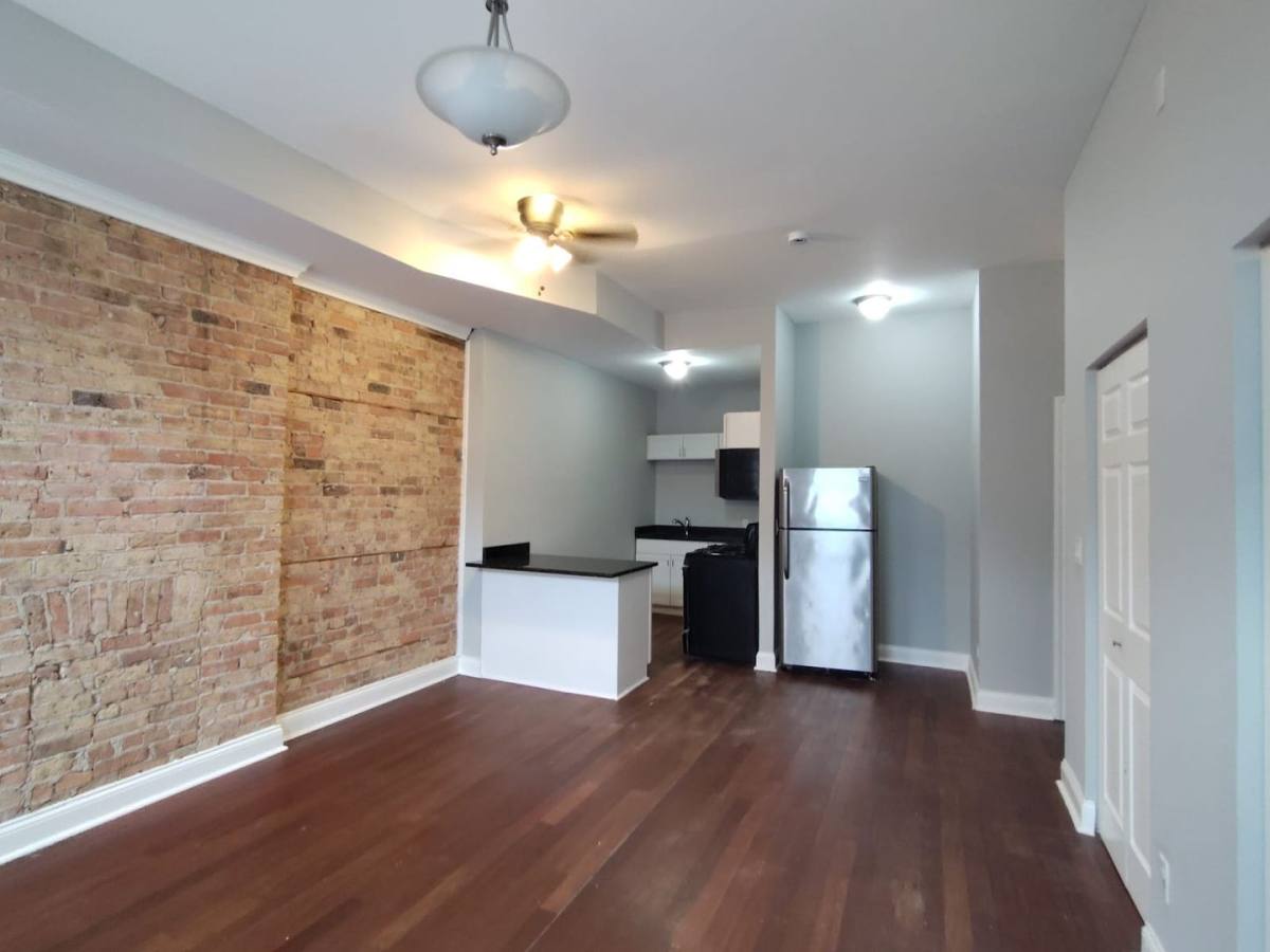 Apartment for rent at 3143 W Warren Blvd, Chicago, IL 60612