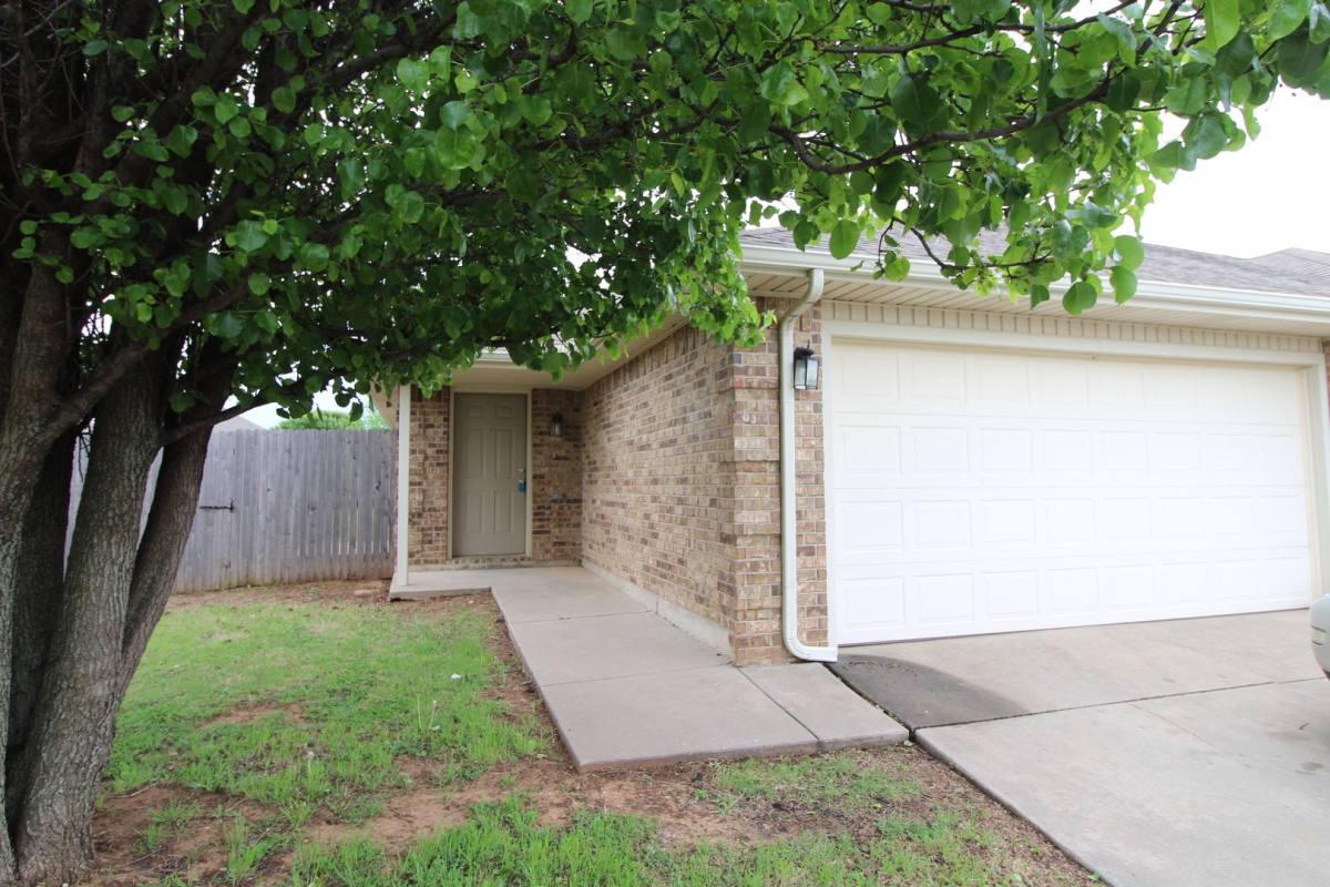 Apartment for rent at 4508-10 SE 77th St, Oklahoma City, OK 73135