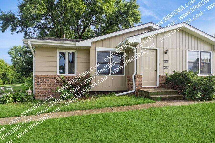 Apartment for rent at 7815 Iltis Dr, Urbandale, IA 50322