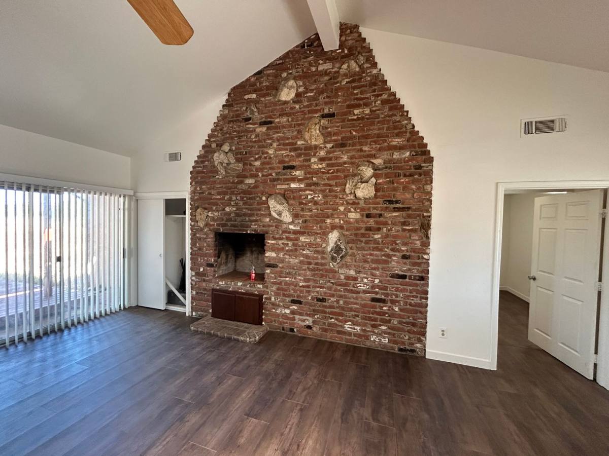 House for rent at 7718 Bradshaw Rd, Sacramento, CA 95829