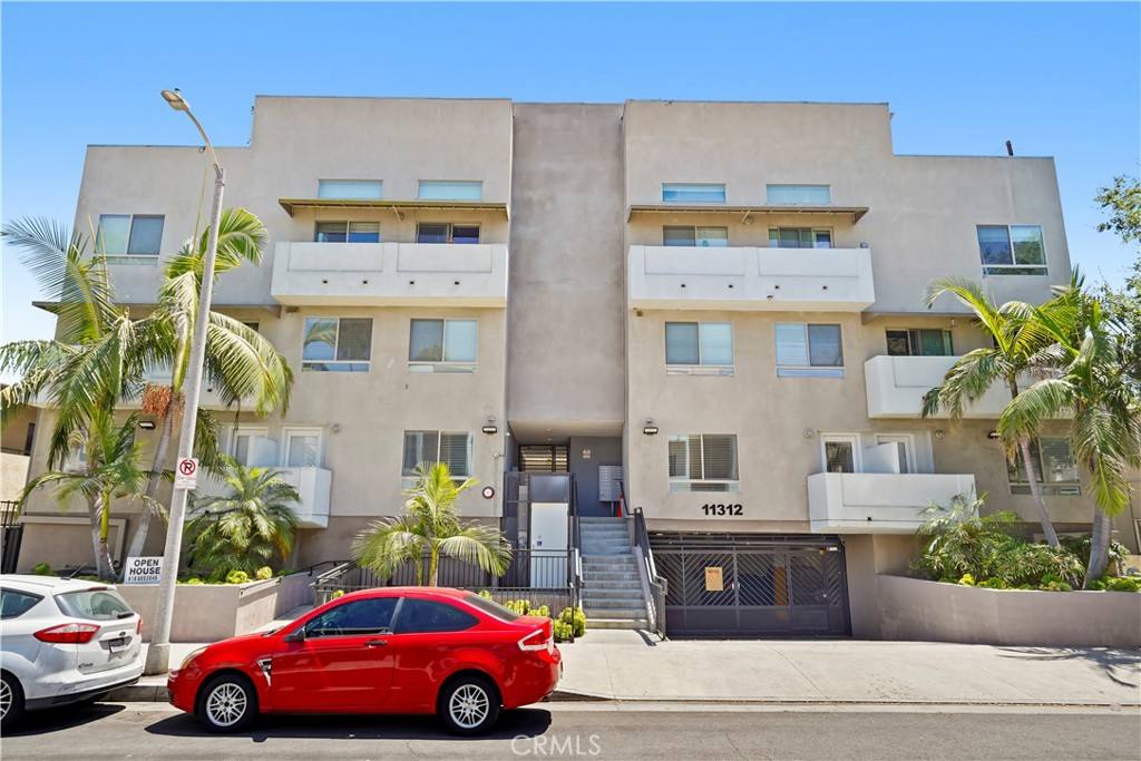 Condo for rent at 11312 Huston St #1-1, North Hollywood, CA 91601