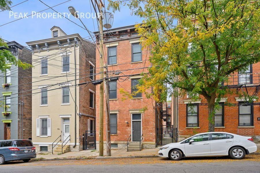 Apartment for rent at 518 E 13th St #2, Cincinnati, OH 45202