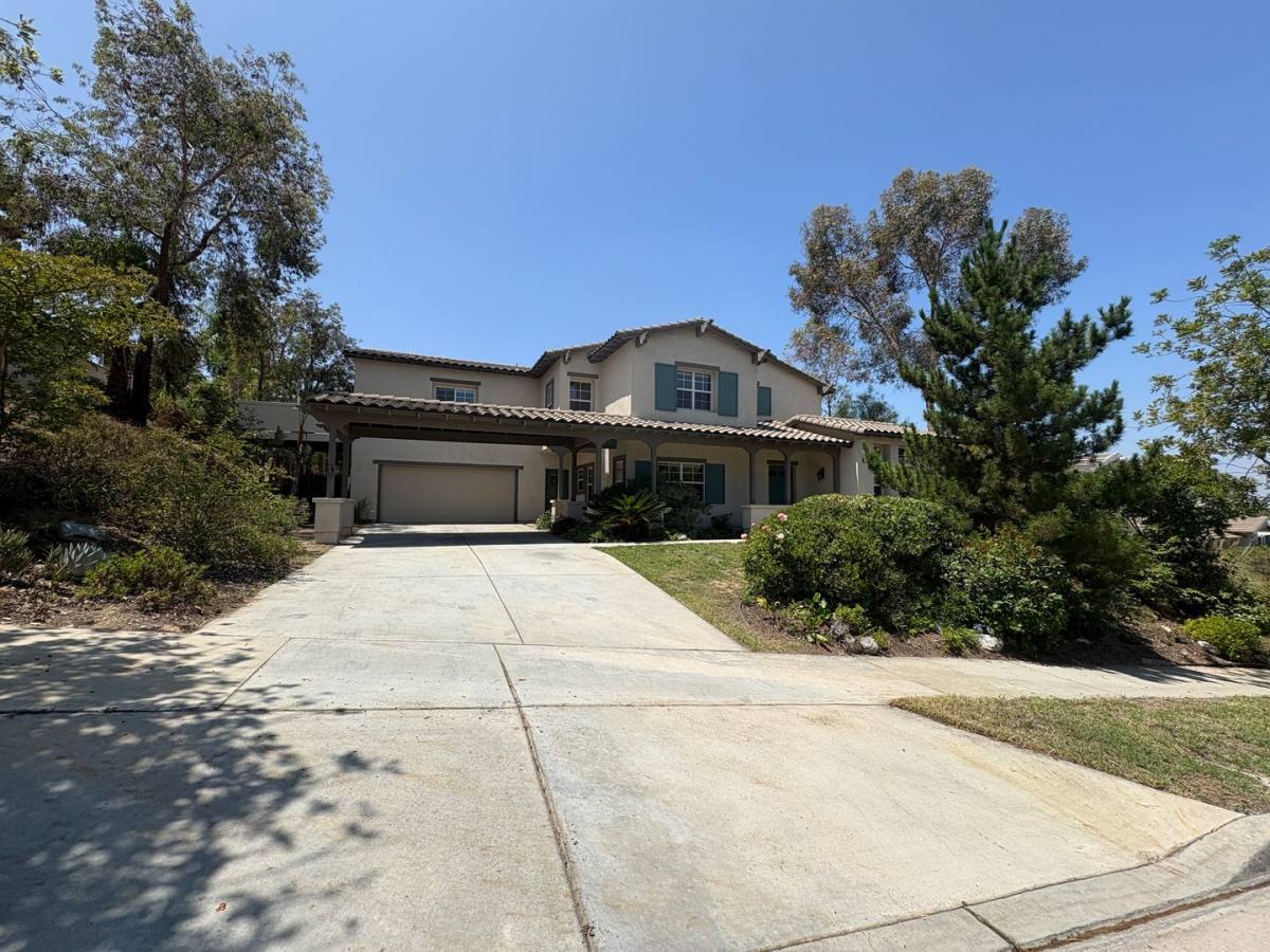 Apartment for rent at 524 Golden W Dr, Redlands, CA 92373