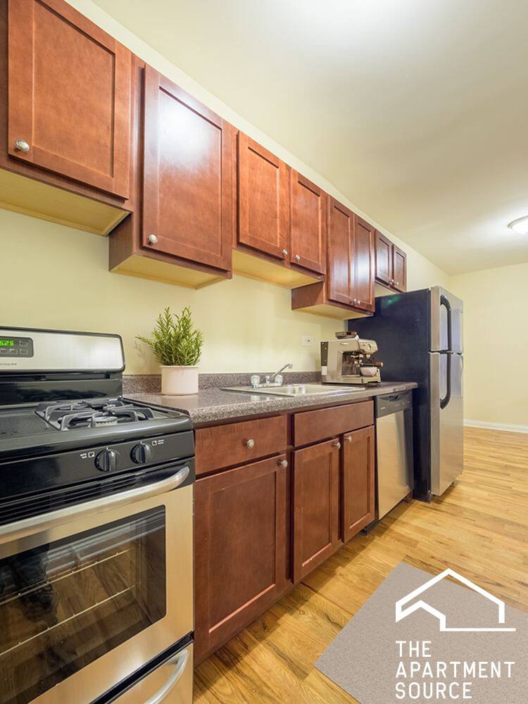 Apartment for rent at 628 W Barry Ave #S3, Chicago, IL 60657