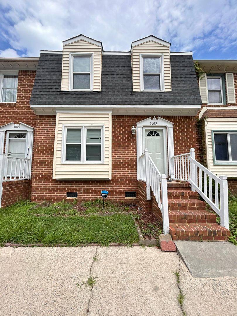 Townhouse for rent at 3013 Radcliffe Lane, Chesapeake, VA 23321
