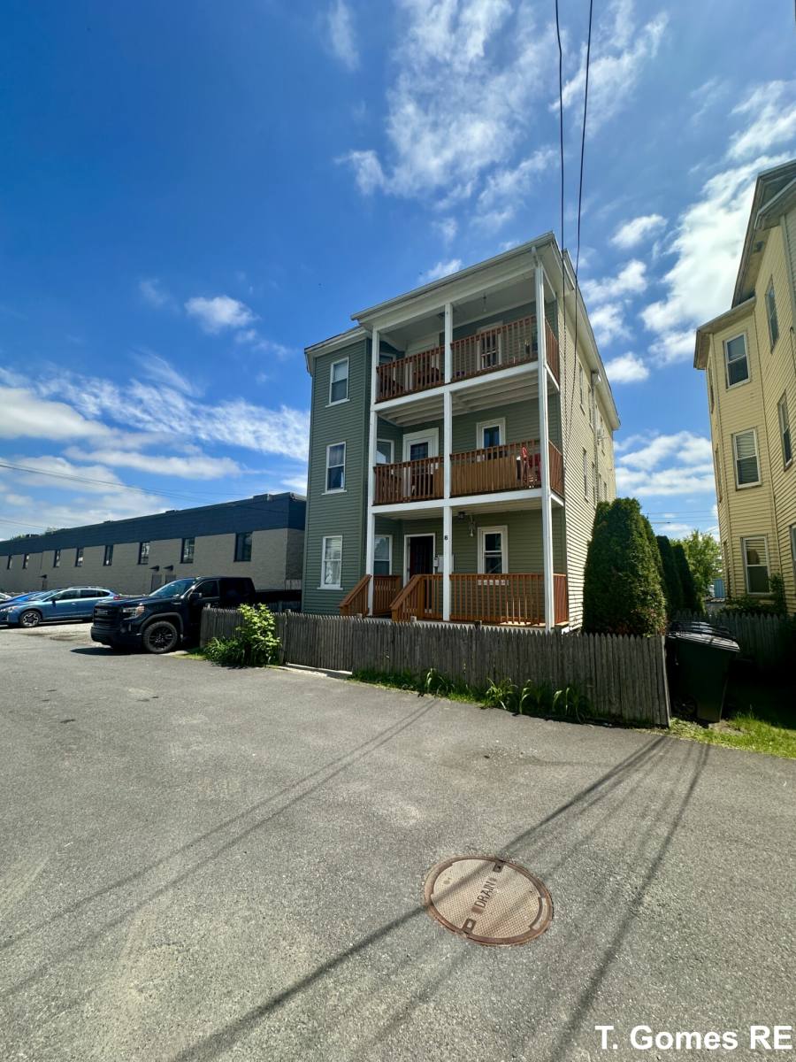Apartment for rent at 8 Prospect Ave #2, Woburn, MA 01801