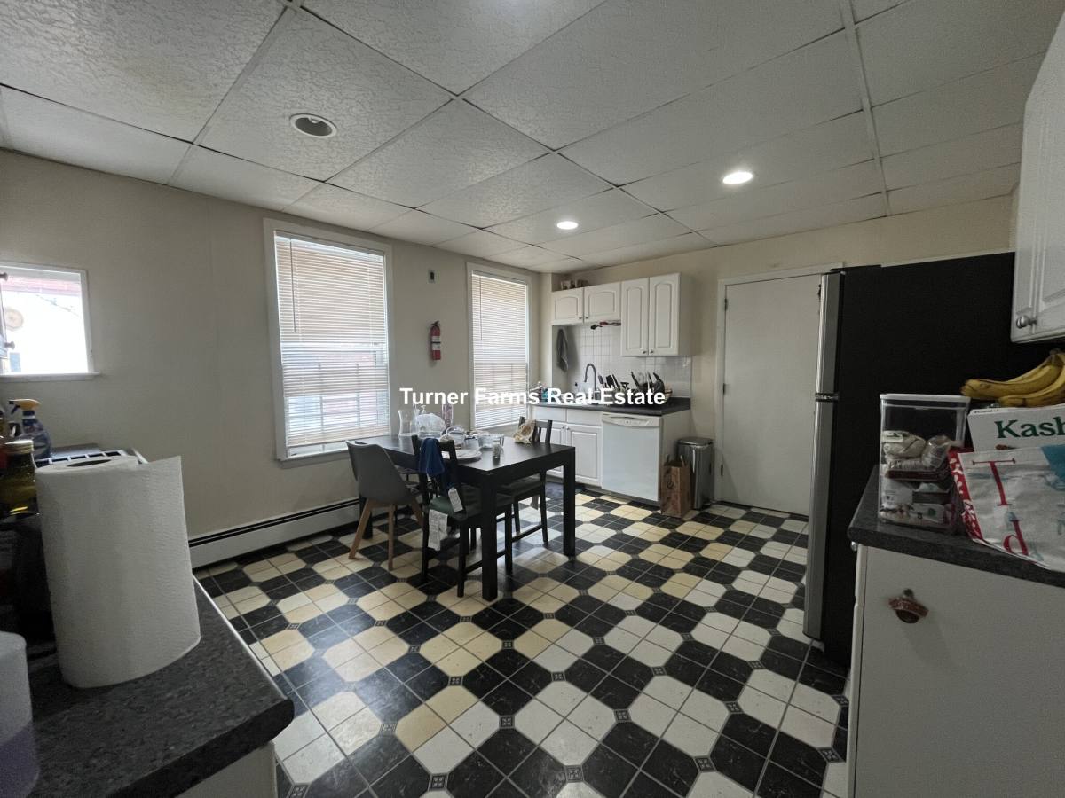 Apartment for rent at 214 Broadway #1, Cambridge, MA 02139